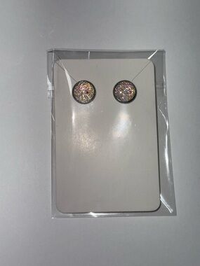 Sparkling Iridescent Round Stud Earrings - Multicolor